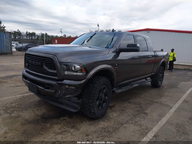 3C6UR5NLXJG217597 RAM 2500 Laramie 4x4 6&#039;4 Box