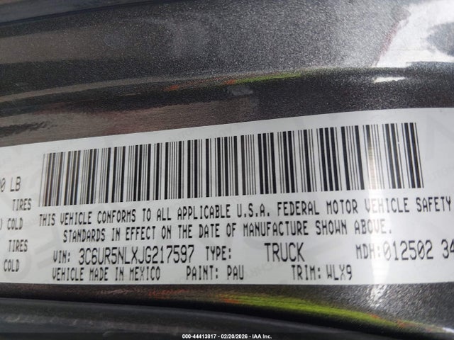 3C6UR5NLXJG217597 RAM 2500 Laramie 4x4 6&#039;4 Box