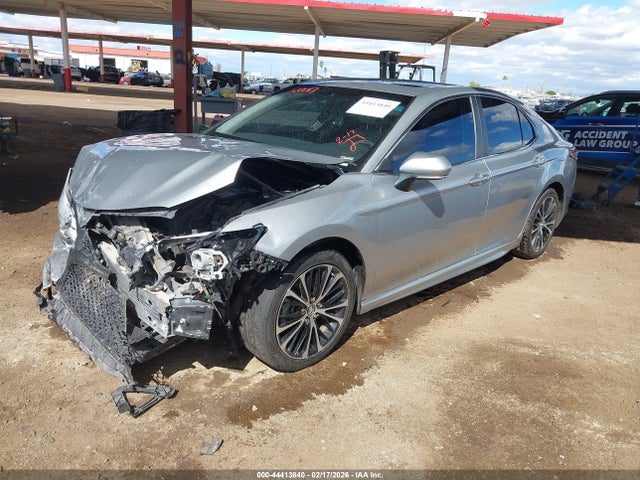 4T1B11HK8JU520017 Toyota CAMRY SE