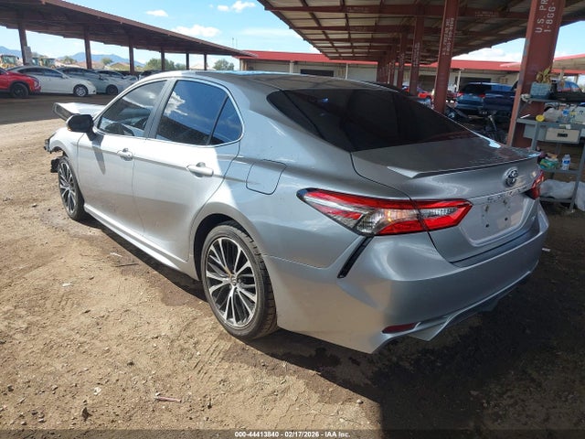 4T1B11HK8JU520017 Toyota CAMRY SE