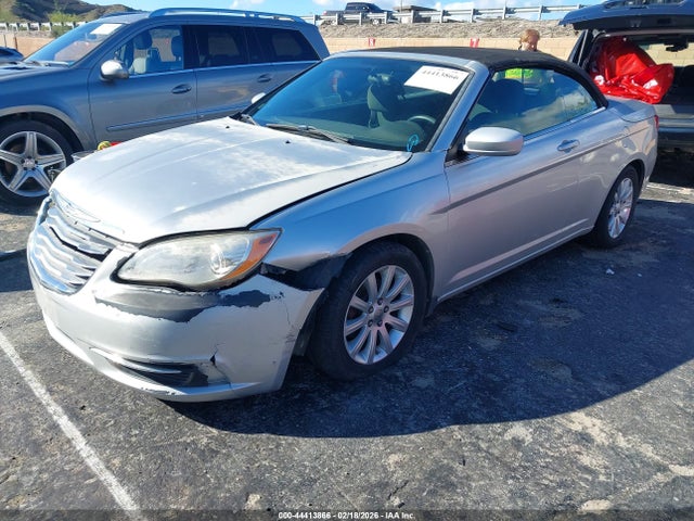 Продажа на аукционе авто 2012 Chrysler 200 Touring, vin: 1C3BCBEB8CN151945, номер лота: 44413866
