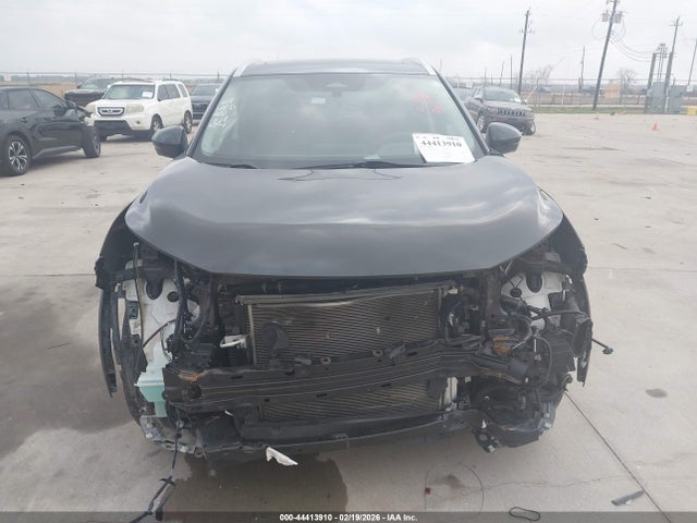 JN8BT3CA8PW424642 Nissan Rogue Sl Fwd