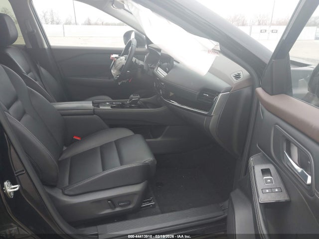 JN8BT3CA8PW424642 Nissan Rogue Sl Fwd