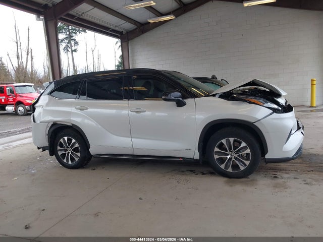 Toyota Highlander Hybrid Xle 2022 5TDGBRCH8NS544751 Image 13