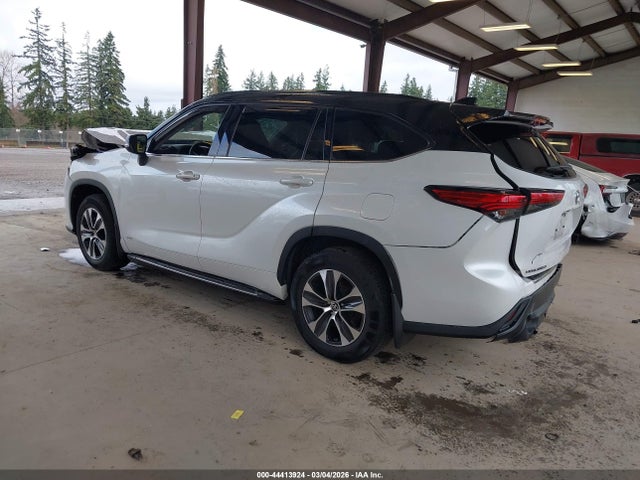 Toyota Highlander Hybrid Xle 2022 5TDGBRCH8NS544751 Image 3