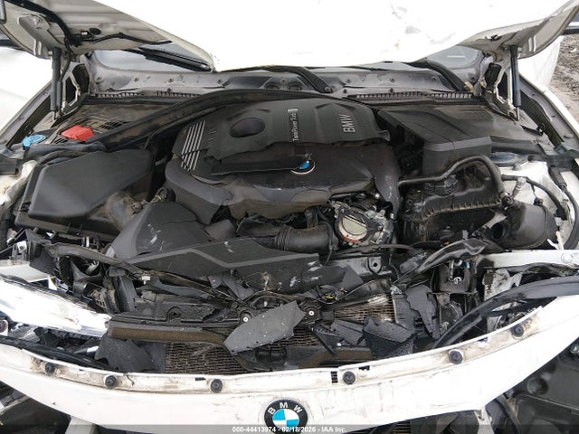 2017 Bmw 330i Xdrive მანქანა იყიდება აუქციონზე, vin: WBA8D9C38HA005502, აუქციონის ნომერი: 44413974