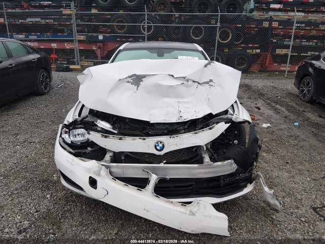 2017 Bmw 330i Xdrive მანქანა იყიდება აუქციონზე, vin: WBA8D9C38HA005502, აუქციონის ნომერი: 44413974