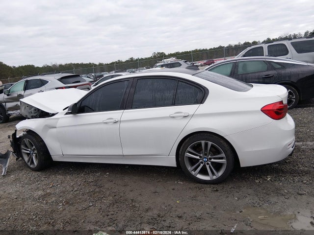 2017 Bmw 330i Xdrive მანქანა იყიდება აუქციონზე, vin: WBA8D9C38HA005502, აუქციონის ნომერი: 44413974