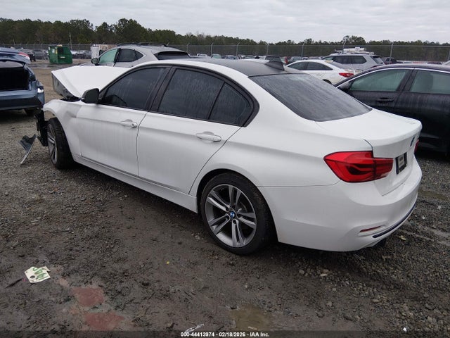 2017 Bmw 330i Xdrive მანქანა იყიდება აუქციონზე, vin: WBA8D9C38HA005502, აუქციონის ნომერი: 44413974