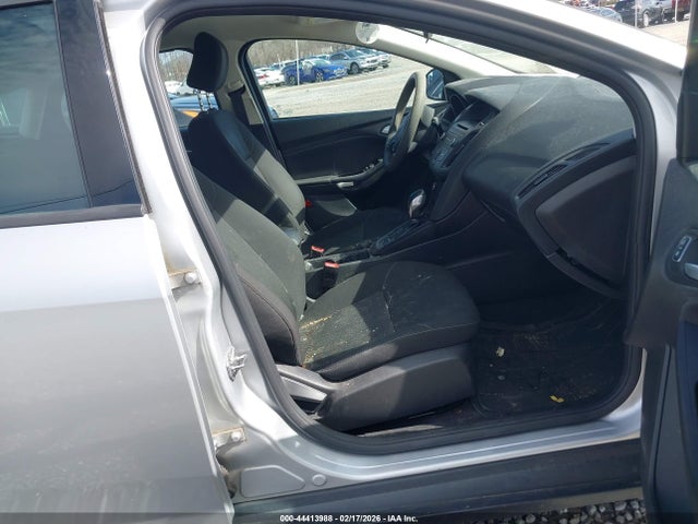 1FADP3K20HL218422 Ford FOCUS SE