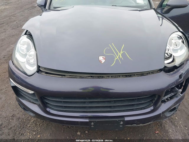 44414128 :رقم المزاد ، WP1AA2A22HKA84513 vin ، 2017 Porsche Cayenne Platinum Edition مزاد بيع