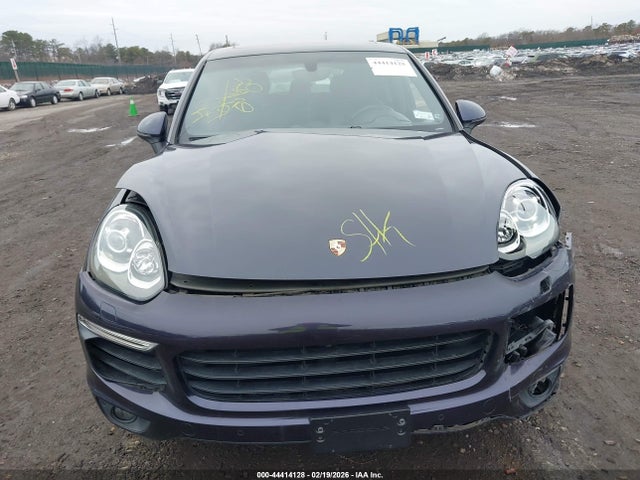 44414128 :رقم المزاد ، WP1AA2A22HKA84513 vin ، 2017 Porsche Cayenne Platinum Edition مزاد بيع