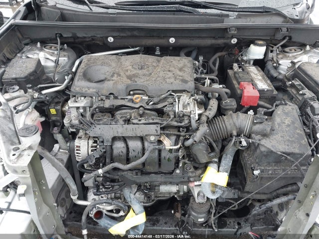2T3K1RFV4KW011711 Toyota RAV4 LE