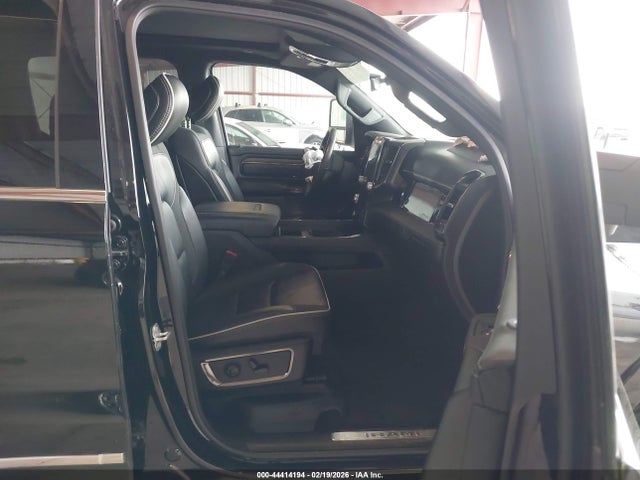 2025 RAM 1500 1C6SRFHP3SN586354 Photo 4