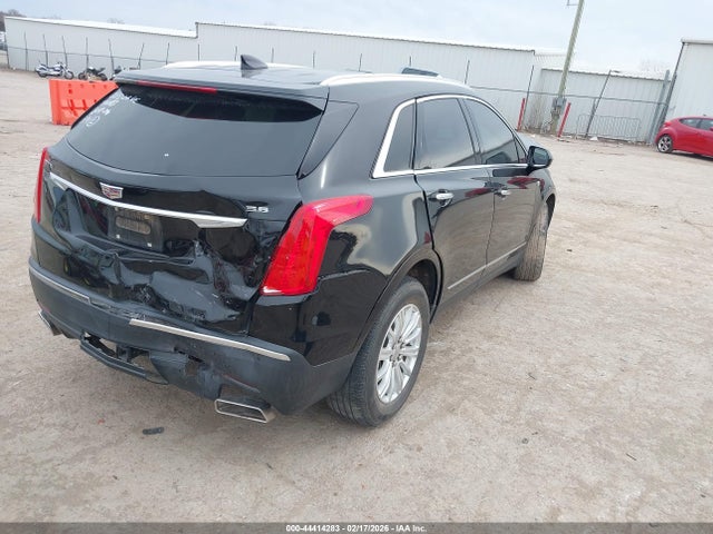 2017 CADILLAC XT5 1GYKNARS5HZ135996 Photo 3