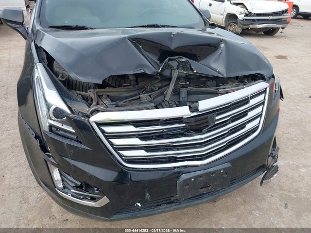 2017 CADILLAC XT5 1GYKNARS5HZ135996 Photo 5