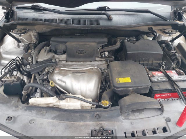 4T1BF1FK0EU736731 Toyota CAMRY SE