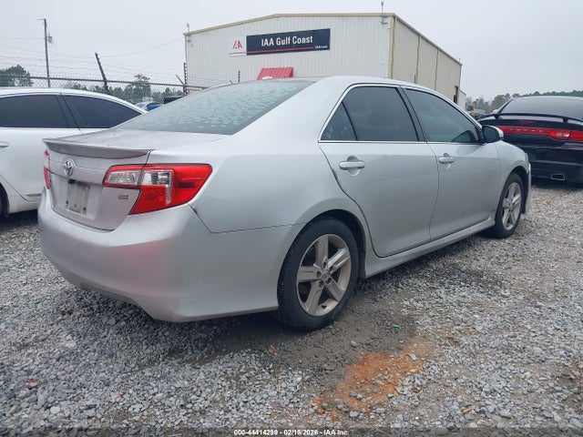 4T1BF1FK0EU736731 Toyota CAMRY SE