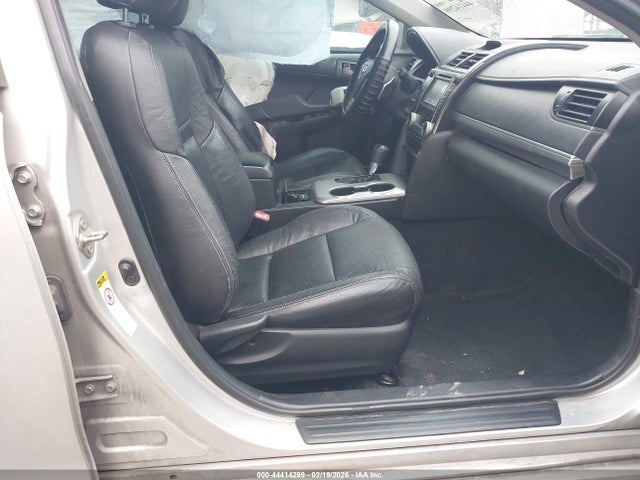 4T1BF1FK0EU736731 Toyota CAMRY SE