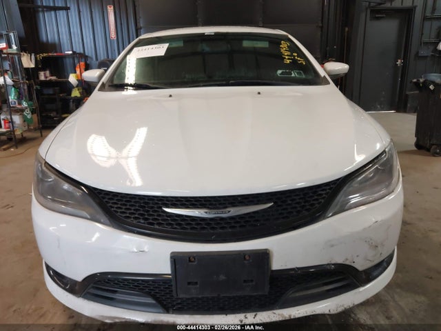 Продаж на аукціоні авто 2015 Chrysler 200 S, vin: 1C3CCCBG0FN505200, номер лоту: 44414303