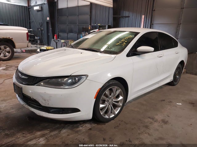 Продаж на аукціоні авто 2015 Chrysler 200 S, vin: 1C3CCCBG0FN505200, номер лоту: 44414303