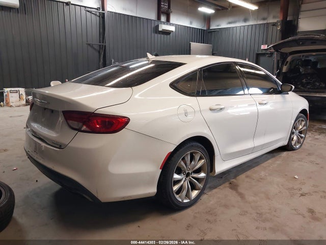 Продаж на аукціоні авто 2015 Chrysler 200 S, vin: 1C3CCCBG0FN505200, номер лоту: 44414303