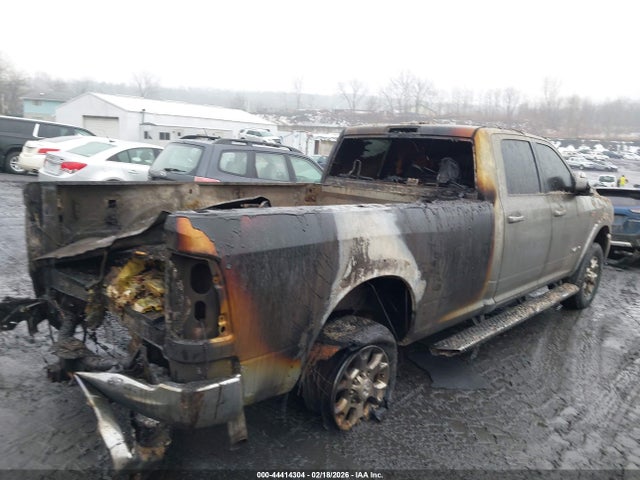 44414304 :رقم المزاد ، 3C63R3JJ0NG294358 vin ، 2022 Ram 3500 Laramie  4x4 8' Box مزاد بيع