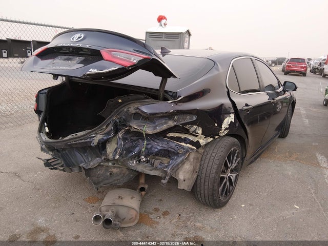 2021 TOYOTA CAMRY 4T1G11AK6MU533899 Photo 3