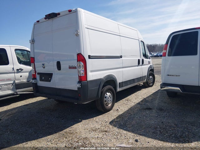 44414350 :رقم المزاد ، 3C6TRVBG2JE110686 vin ، 2018 Ram Promaster 1500 High Roof 136 Wb مزاد بيع