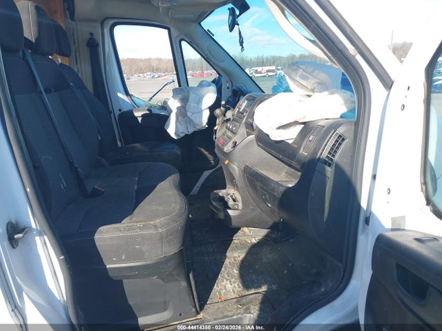 44414350 :رقم المزاد ، 3C6TRVBG2JE110686 vin ، 2018 Ram Promaster 1500 High Roof 136 Wb مزاد بيع