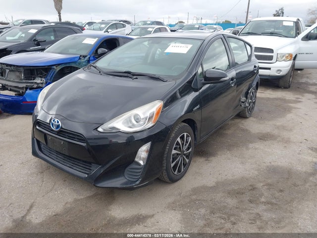 JTDKDTB39G1130093 Toyota Prius C Two