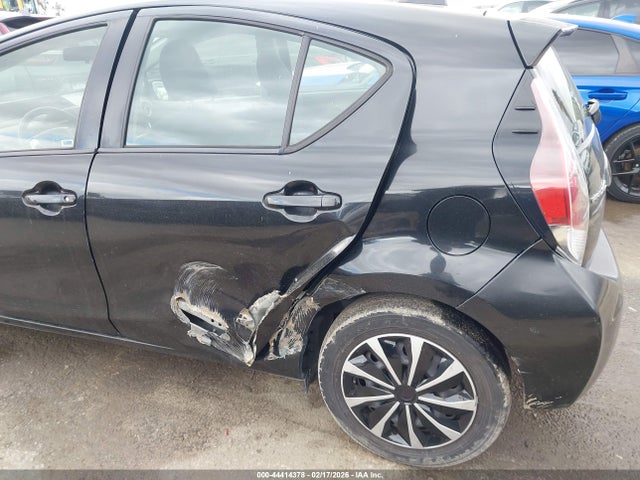 JTDKDTB39G1130093 Toyota Prius C Two