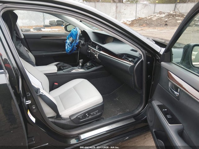 44414379 :رقم المزاد ، 58ABK1GG8GU024761 vin ، 2016 Lexus Es 350 مزاد بيع