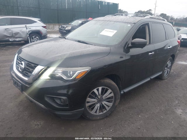 44414400 :رقم المزاد ، 5N1DR2MM1HC619678 vin ، 2017 Nissan Pathfinder Sl مزاد بيع