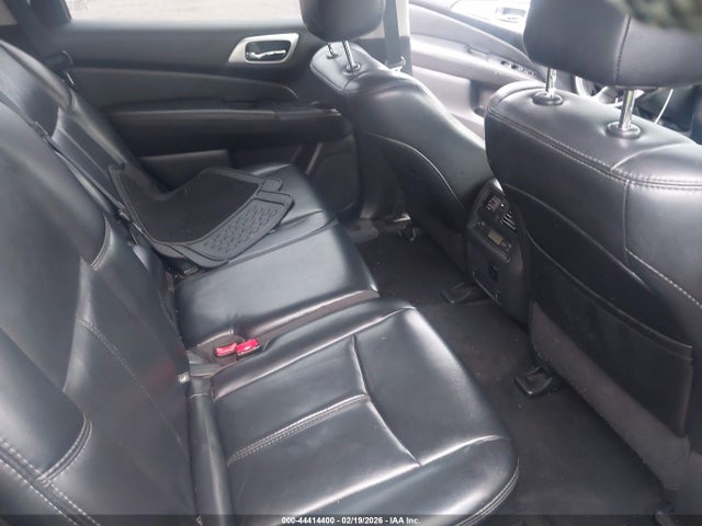 44414400 :رقم المزاد ، 5N1DR2MM1HC619678 vin ، 2017 Nissan Pathfinder Sl مزاد بيع