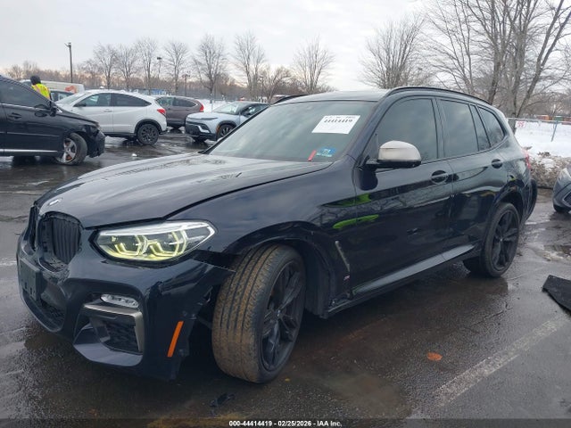 2018 BMW X3 5UXTS3C54J0Y97758 Photo 1