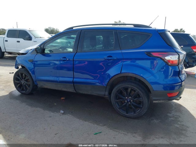 44414473 :رقم المزاد ، 1FMCU0GD6JUD28863 vin ، 2018 Ford Escape Se مزاد بيع