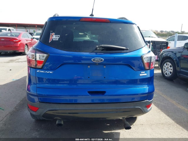 44414473 :رقم المزاد ، 1FMCU0GD6JUD28863 vin ، 2018 Ford Escape Se مزاد بيع