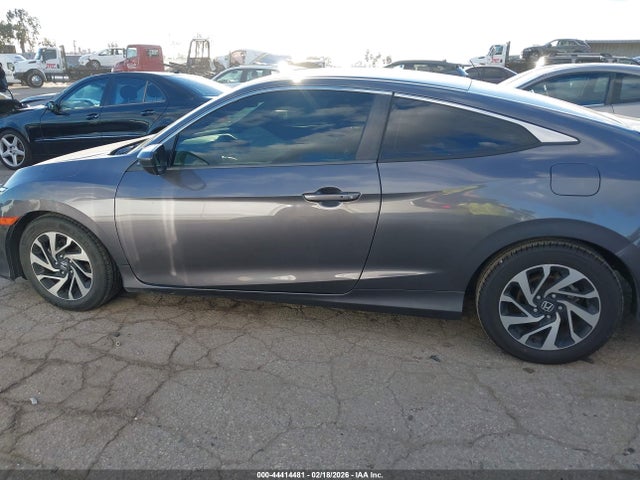 Honda Civic Lx-p 2016 2HGFC4B07GH311664 Image 14