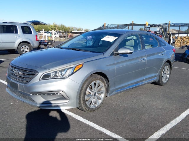 Hyundai Sonata Sport 2015 5NPE34AF1FH080914 Image 2