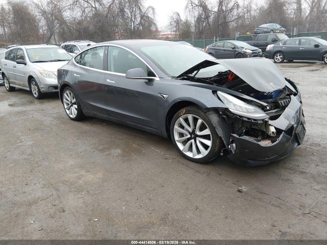 2018 TESLA MODEL 3 5YJ3E1EB3JF132784 Photo 0