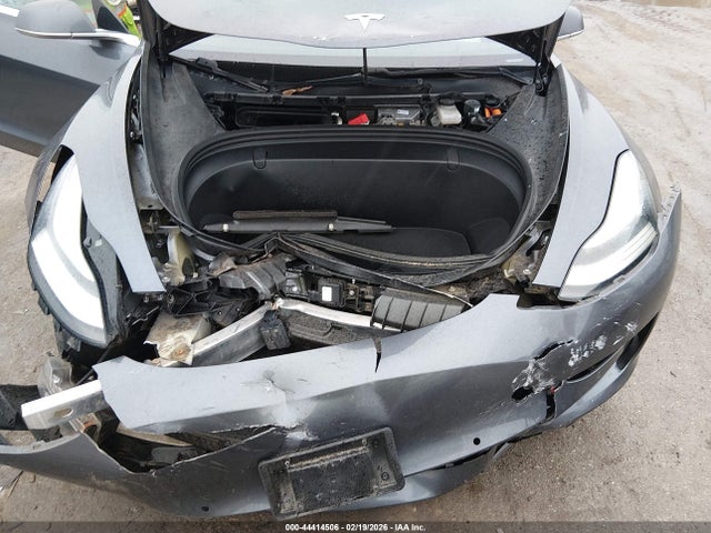 2018 TESLA MODEL 3 5YJ3E1EB3JF132784 Photo 9