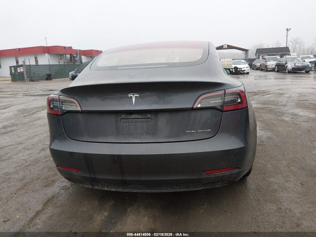 44414506 :رقم المزاد ، 5YJ3E1EB3JF132784 vin ، 2018 Tesla Model 3 Long Range/performance مزاد بيع