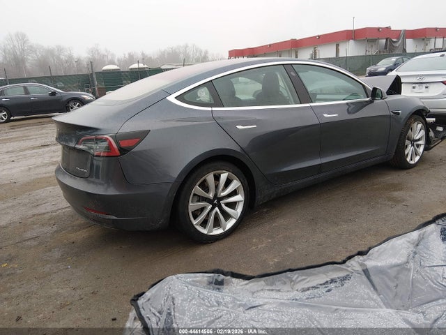 2018 TESLA MODEL 3 5YJ3E1EB3JF132784 Photo 3