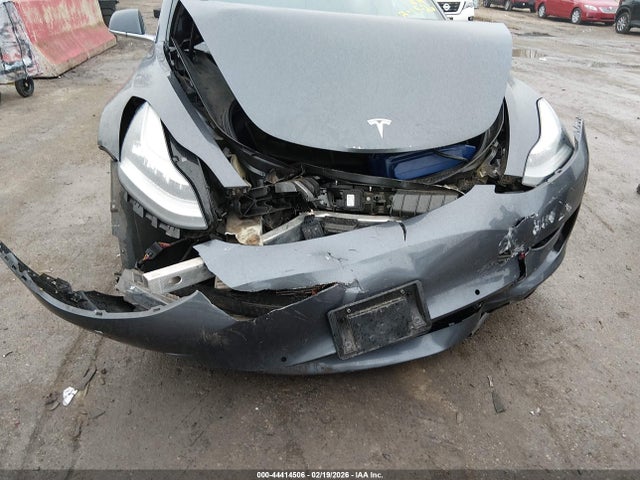 2018 TESLA MODEL 3 5YJ3E1EB3JF132784 Photo 5
