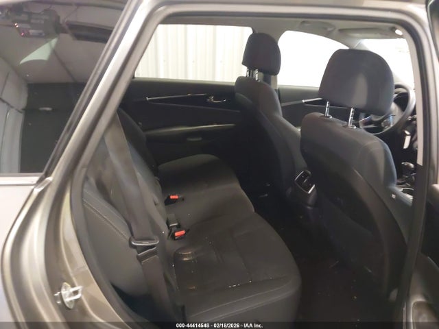 5XYPGDA37HG250352 KIA Sorento 2.4l Lx
