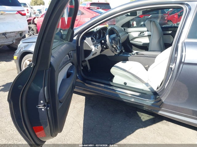 WDDGJ4HB3FG366999 Mercedes-Benz C 250