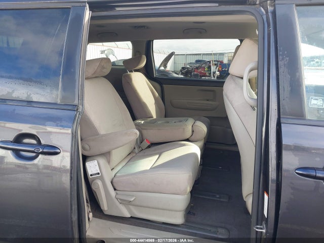 KNDMB5C1XK6548682 KIA SEDONA LX