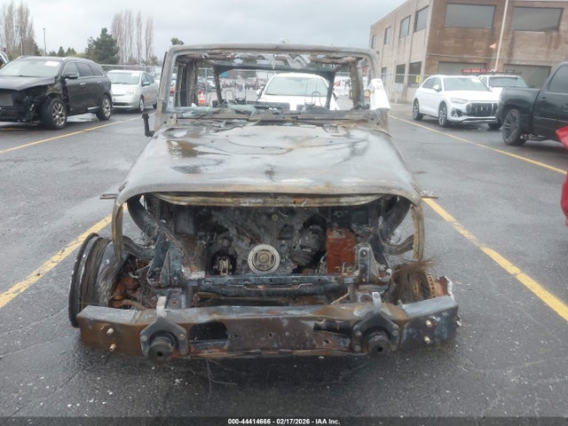 1C4HJWDG1EL297523 Jeep Wrangler Unlimited Sport