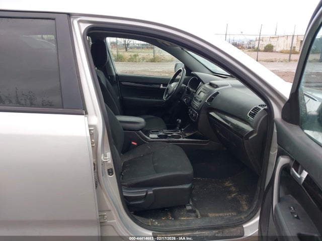 5XYKT4A65EG426178 KIA SORENTO LX